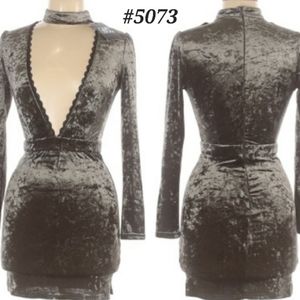 💟NEW! LF One Way long sleeve gray choker V-neck cocktail dress *Size 2 - XS